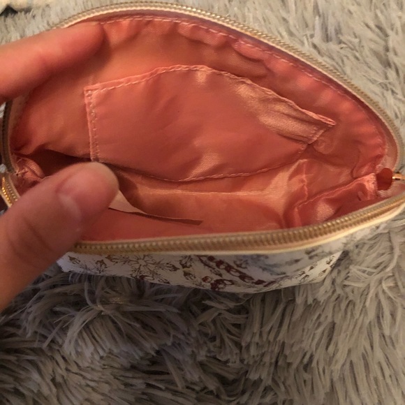 Make up bag - Picture 2 of 3